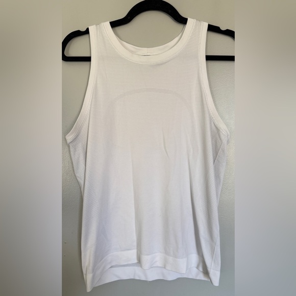 Lululemon Clear and Present Muscle Tank - Picture 2 of 4